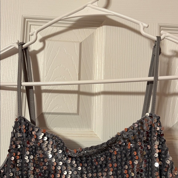Forever 21 Silver Sequin Dress - Picture 4 of 8